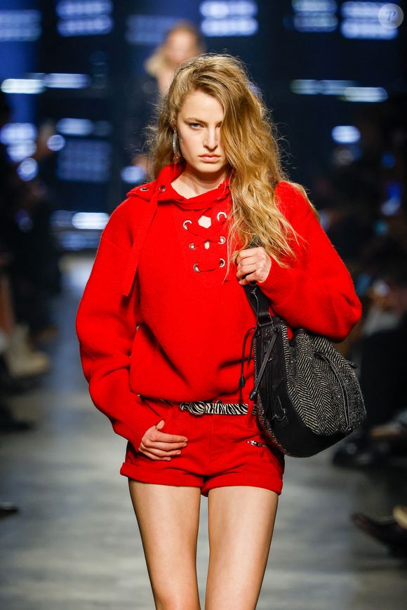 Défilé Isabel Marant Collection Femme Prêt-à-Porter Automne/Hiver 2026-2027 lors de la Fashion Week de Paris (PFW), à Paris, France, le 5 mars 2026. Agence / Bestimage