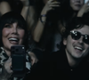 Installés parmi les premiers rangs pour la soutenir, sa mère Kris Jenner et son compagnon Timothée Chalamet ont laissé éclater leur enthousiasme.
