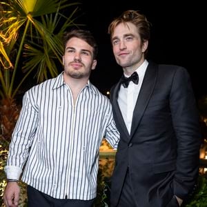 Antoine Dupont et Robert Pattinson lors du dîner Dior X Madame Figaro à La Terrasse by Albane sur le toit de l'hôtel Marriott en marge du 78ème Festival International du Film de Cannes, France, le 17 mai 2025. © Olivier Borde/Bestimage