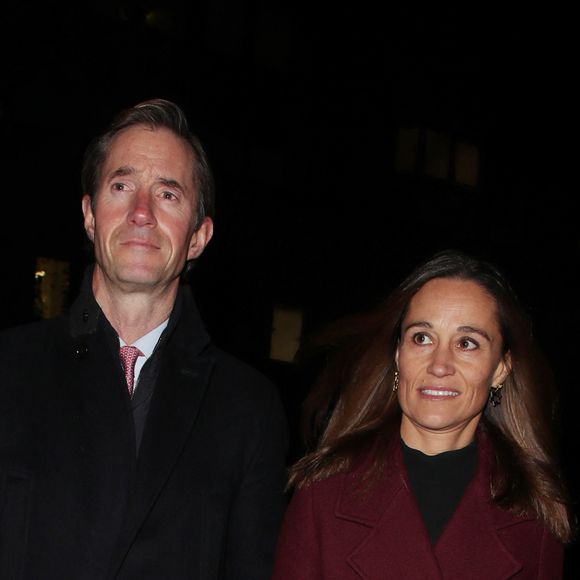 Pippa Middleton et James Matthew à la sortie d'un concert à l'église St-Luke à Londres, le 1er décembre 2022.

Photo : Agence / Bestimage