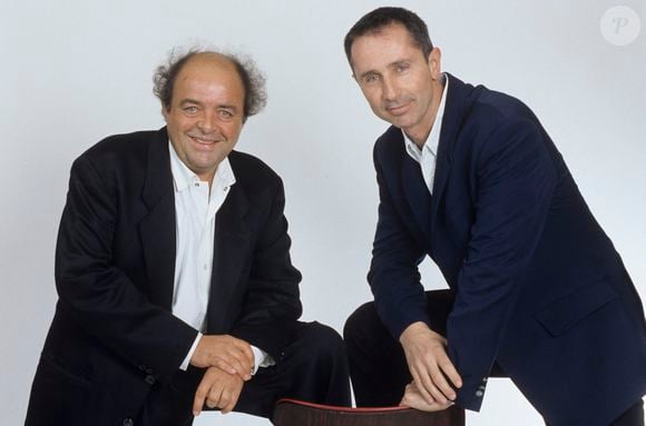 Archives - En France, à Paris, lors de la 4ème cérémonie des lumières 1998 au Théâtre Marigny, e Jacques Villeret et Thierry Lhermitte ensemble.
© Michel Marizy via Bestimage