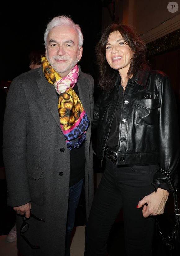 Exclusif - Pascal Praud et sa femme Catherine - Célébrités assistent au spectacle "Authentique" de Ary Abittan à la Cigale à Paris les 18, 19, 22 et 23 février 2025. © Coadic Guirec/Bestimage