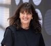 Après plus de trois décennies passées au cœur de la maison Chanel, Virginie Viard s'est confiée en toute sincérité dans son livre "Un regard. Une vie dans la mode".

Virginie Viard lors du défilé 1 de mode Haute-Couture automne-hiver "Chanel" à Paris.

© Olivier Borde/Bestimage