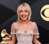 Sur place, la nourriture et les consommations sont également très onéreuses.

Sabrina Carpenter au photocall de la 68ème cérémonie des Grammy Awards à la Crypto Arena de Los Angeles, Californie, Etats-Unis, le 1er février 2026. © David Fisher/Shutterstock/Bestimage