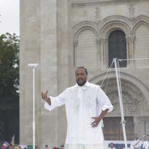 Passer des moments en compagnie de sa petite fille permet à Slimane de se détendre

Slimane lors du dernier relais de La Flamme Olympiques avant la cérémonie d'ouverture des Jeux Olympiques (JO) de Paris 2024 à Saint-Denis, Seine Saint-Denis, France, le 26 juillet 2024. © Melloul-Tribeca/Bestimage