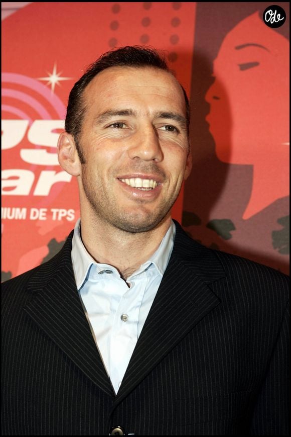 Footballeur reconverti en consultant TV et en entraîneur, il a été soutenu jusqu'au bout par son équipe et par sa famille

Eric Roy, l'entraîneur du Stade Brestois (archive)
©AGENCE / BESTIMAGE