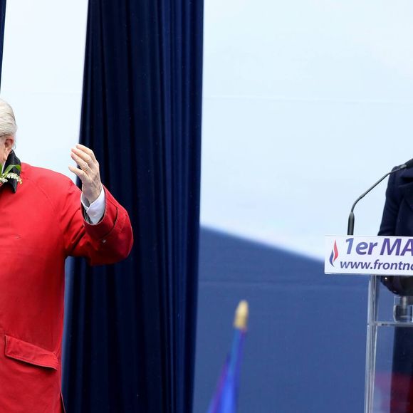 Elle regrette de l'avoir exclu du Front National.

Jean-Marie et Marine Le Pen
Traditionnel défilé du Front National à l'occasion du 1er mai, avec dépôt de gerbe au pied de la statue de Jeanne d'Arc, puis discours de Marine Le Pen place de l'Opéra.
Paris, le 1er Mai 2015
