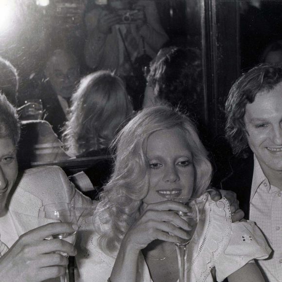 Archives - Johnny Hallyday et Sylvie Vartan boivent un verre avec Jean-Jacques Debout après son concert à l'Olympia. Le 14 mai 1970
© Keystone Press Agency / Zuma Press / Bestimage