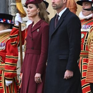 La princesse de Galles et le prince de Galles passent en revue la garde d'honneur lors de la cérémonie d'accueil au château de Windsor, Berkshire, au premier jour de la deuxième visite d'État du président américain Donald Trump au Royaume-Unià Windsor, Berkshire, Angleterre, Royaume-Uni, le 17 septembre 2025. Photo by Eddie Mulholland/Daily Telegraph/PA Wire/ABACAPRESS.COM