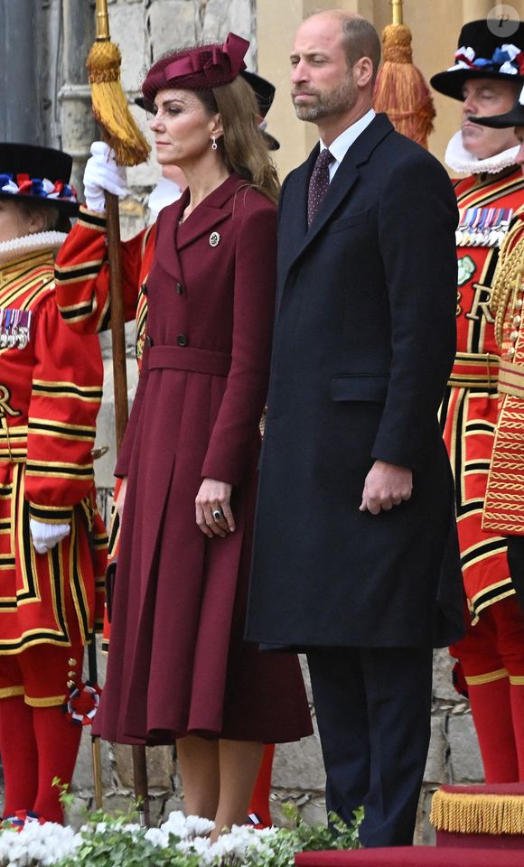 La princesse de Galles et le prince de Galles passent en revue la garde d'honneur lors de la cérémonie d'accueil au château de Windsor, Berkshire, au premier jour de la deuxième visite d'État du président américain Donald Trump au Royaume-Unià Windsor, Berkshire, Angleterre, Royaume-Uni, le 17 septembre 2025. Photo by Eddie Mulholland/Daily Telegraph/PA Wire/ABACAPRESS.COM