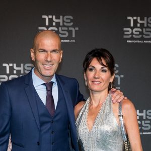 Zinedine Zidane et sa femme Véronique à la cérémonie des Trophées Fifa au Royal Festival Hall à Londres, Royaume Uni.

© Cyril Moreau/Bestimage