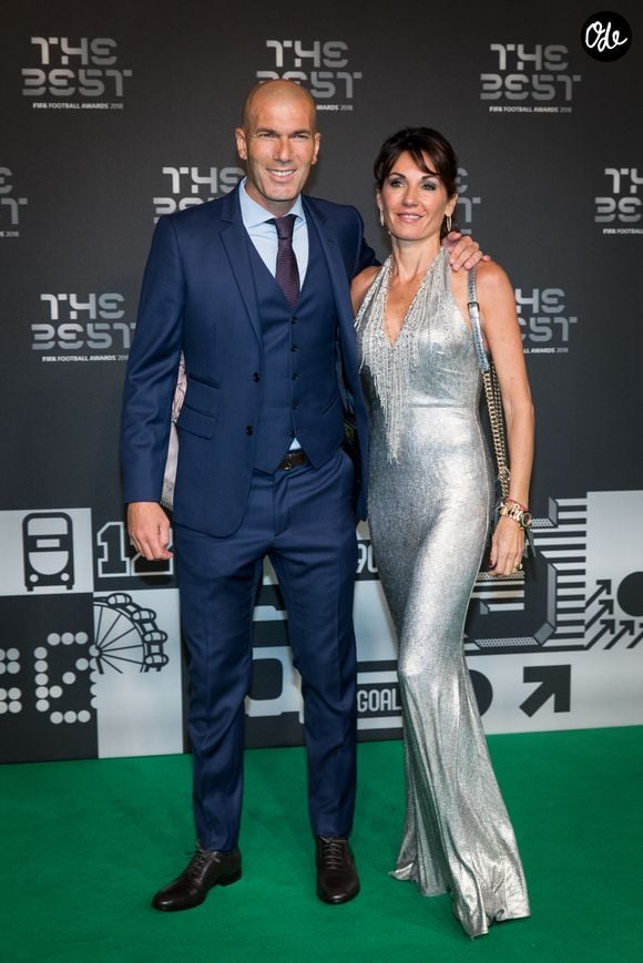 Zinedine Zidane et sa femme Véronique à la cérémonie des Trophées Fifa au Royal Festival Hall à Londres, Royaume Uni.

© Cyril Moreau/Bestimage