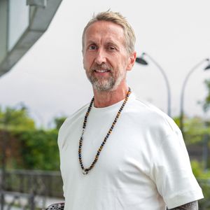 Exclusif - Philippe Caverivière arrive à l'enregistrement de l'émission "Vivement dimanche" à Paris, le 2 septembre 2025, et diffusée le 7 septembre 2025 sur France 3.
© Jonathan Jacob / Bestimage