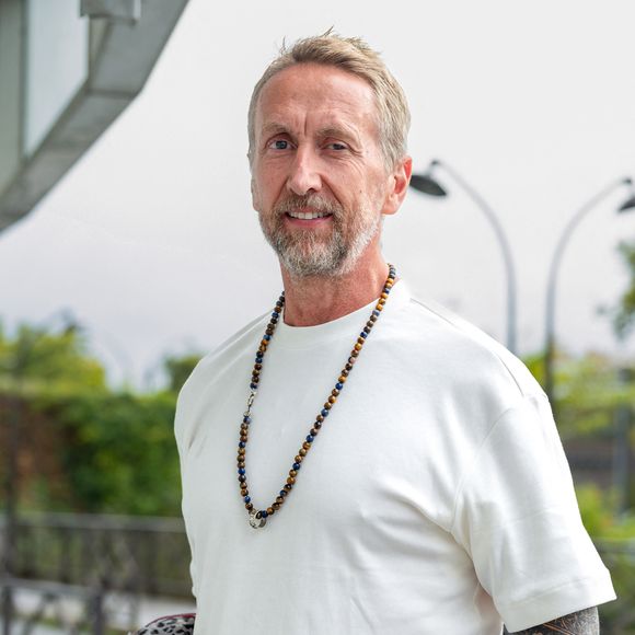 Exclusif - Philippe Caverivière arrive à l'enregistrement de l'émission "Vivement dimanche" à Paris, le 2 septembre 2025, et diffusée le 7 septembre 2025 sur France 3.
© Jonathan Jacob / Bestimage