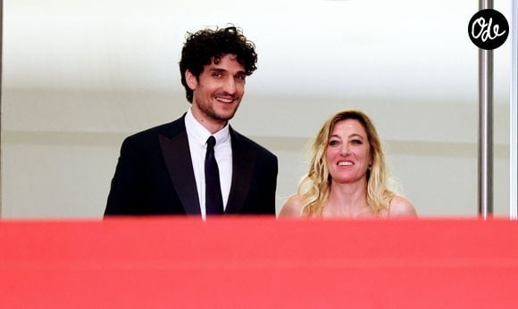 Louis Garrel, Valeria Bruni Tedeschi - Descente des marches du film "Les Amandiers (Forever Young)" lors du 75ème Festival International du Film de Cannes, le 22 mai 2022/
© Dominique Jacovides / Bestimage