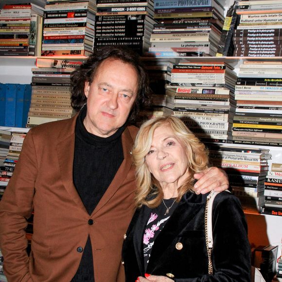 Exclusif - Nicoletta et son mari Jean-Christophe Molinier lors de la soirée dédicaces du livre "Les années Sagan" de Denis Westhof à la librairie 7L à Paris, France, le 29 mai 2024. 

© Phiippe Baldini/Bestimage