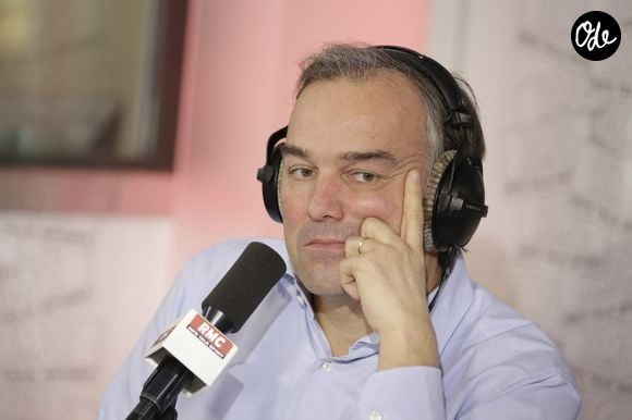 Olivier Truchot dans l'émission « Les Grandes Gueules » sur RMC, à Paris, en France, le 18 février 2016. Photo de Jérôme Domine/ABACAPRESS.COM