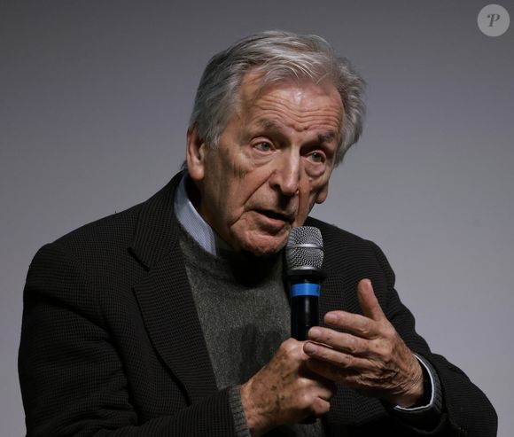 Mais aussi au cinéaste franco-grec Costa-Gavras. L'événement présidé par Catherine Deneuve cette année s'annonce tout bonnement grandiose !

Costa Gavras, realisateur apres la projection de son film Le Dernier Souffle lors de la 37eme edition du Festival Premiers Plans à Angers le 19 janviers 2025. © Laetitia Notarianni / Bestimage