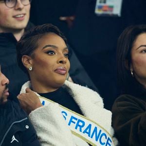 Angélique Angarni-Filopon (Miss France 2025) dans les tribunes lors du match de Ligue Des Champions 2024-2025 (LDC) "PSG - Brest (7-0)" au Parc Des Princes, le 19 février 2025.
© Cyril Moreau/Bestimage