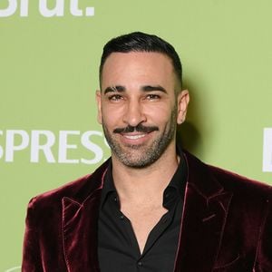 Et d'ajouter sur Adil Rami : "C’est un garçon très charismatique, rigolo et charmant et je suis sûre que ça va bien se passer. Ce que je peux vous garantir c’est que cette présentation ne va pas être parfaite (rires)"

Adil Rami - Soirée Nespresso x Brut 2025 lors du 78ème Festival de Cannes à La Plage Nespresso le 15 mai 2025. © Lionel Urman/Bestimage