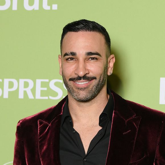 Et d'ajouter sur Adil Rami : "C’est un garçon très charismatique, rigolo et charmant et je suis sûre que ça va bien se passer. Ce que je peux vous garantir c’est que cette présentation ne va pas être parfaite (rires)"

Adil Rami - Soirée Nespresso x Brut 2025 lors du 78ème Festival de Cannes à La Plage Nespresso le 15 mai 2025. © Lionel Urman/Bestimage
