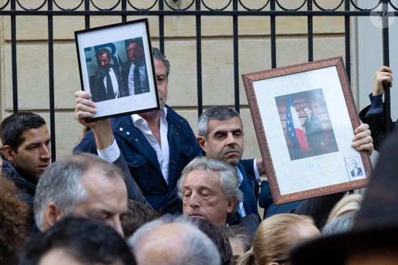 Atmosphère autour du domicile de Nicolas Sarkozy avant d'être incarcéré à la prison de La Santé à Paris, France, le 21 octobre 2025. 

© Shana Abitbol/Bestimage