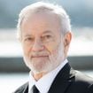 "Je me suis jamais senti un papa donneur de leçon" : Francis Huster évoque la relation avec ses deux filles, Elisa et Toscane, issues de sa relation avec Cristiana Reali