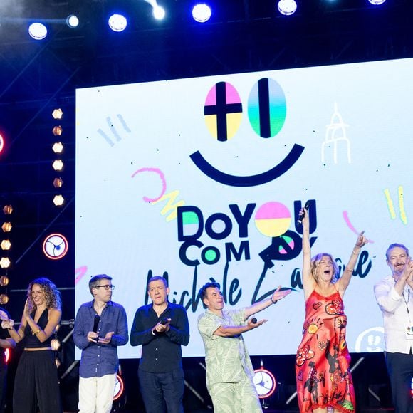 Celui-ci s'est déroulé à la Citadelle de Saint-Tropez et a réuni de nombreuses célébrités comme Nico en vrai, Ilyes Djamel, Camille Lavab mais aussi Samuel Bambi.

Semi-exclusif - Charles nouveau, Pierre Thevenoux,Matthieu Nina, Femi the scorpion, Samuel Bambi, Dj Jack E, Vincent Desagnat, Salif Gueye, Nico en vrai, Ilyes Djamel, Camille Lavabre, Dany Boon, Mickael Youn et Michel Laroque lors de la première édition du "Do You Comedy" à la Citadelle de Saint-Tropez, Côte d'Azur, France, le 29 juin 2025. © Cyril Moreau/Bestimage