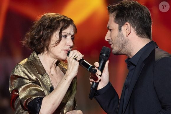 Exclusif - Tina Arena et George Perris pour les surprises lors de l'enregistrement de l'émission "La Boîte à secrets", présentée par F.Bollaert et diffusée le 23 janvier sur France 3, dans les studios du Lendit à Saint-Denis, France, le 16 décembre 2025. © Cyril Moreau/Bestimage