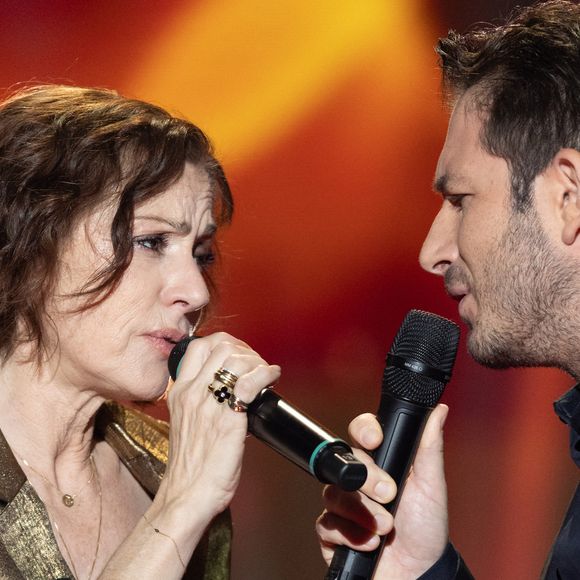 Exclusif - Tina Arena et George Perris pour les surprises lors de l'enregistrement de l'émission "La Boîte à secrets", présentée par F.Bollaert et diffusée le 23 janvier sur France 3, dans les studios du Lendit à Saint-Denis, France, le 16 décembre 2025. © Cyril Moreau/Bestimage