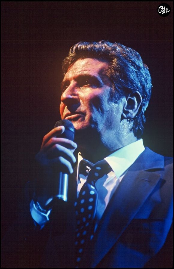Archives : Gilbert Bécaud en concert à l'Olympia en 1988 @CHARRIAU / BESTIMAGE