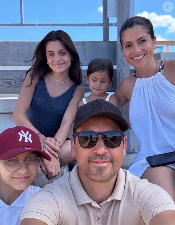 Delphine et Olivier Colas avec leurs enfants. Capture Instagram Familles Colas