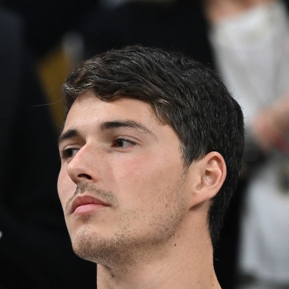 Dylan Deschamps en tribune du match de demi-finale opposant la France au Maroc lors de la Coupe du Monde 2022 au stade Al-Bayt, à Doha, Qatar, le 14 décembre 2022. La France a gagné 2-0. © Philippe Perusseau/Bestimage