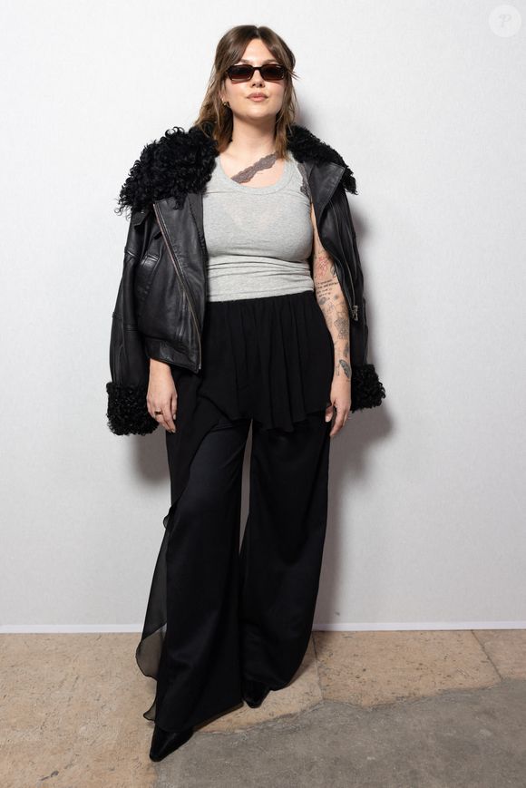 Louane Emera au photocall du défilé Vaillant Collection Femme Prêt-à-Porter Automne/Hiver 2026-2027 lors de la Fashion Week de Paris (PFW) au palais de Tokyo, à Paris, France, le 6 mars 2026. © Julien Sarkissian/Bestimage