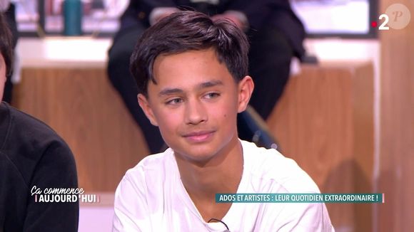 Issu de la célèbre famille Bouglione, Juliano s'est confié sur sa scolarité un peu particulièrement face à Faustine Bollaert dans l'émission Ça commence aujourd'hui le mercredi 12 février 2025 sur France 2.
Crédit : Ça commence aujourd'hui/France 2