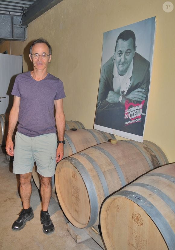 Exclusif - Jean-Jacques Goldman - Vente aux enchères à l'occasion du 20ème anniversaire du spectacle "Les Vendanges du Coeur" à Ouveillan, près de Narbonne (Aude) au profit des "Restos du Coeur" le 20 juillet 2014.