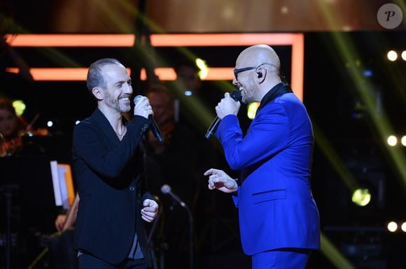 Exclusif - No Web No Blog - Calogero, Pascal Obispo - Emission, "Le Grand Show symphonique, Invité d'honneur : Pascal Obispo" le 9 mai 2016. A l’occasion du grand retour sur scène de Pascal Obispo accompagné, pour la première fois, d'un orchestre symphonique, France 2 lui consacre un Grand Show symphonique, le samedi 28 mai 2016 à 20h55. Pascal Obispo deviendra, le temps d’une soirée événement, co-présentateur aux côtés de Michel Drucker et invitera les artistes qu’il aime à reprendre ses plus grands succès accompagnés d’un orchestre symphonique dirigé par Jean-Claude Petit. © Coadic Guirec/Bestimage
Pascal Obispo vient de sortir son nouvel album « Billet de femme ». Il sera en tournée dans toute la France à partir du 20 mai 2016 et passera par Paris les 26 et 27 mai 2016 au Dôme de Paris et le 17 décembre 2016 à l’AccorHotels Arena (Bercy).