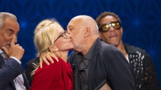 François Berléand en couple depuis 21 ans avec Alexia Stresi : la discrète romancière se livre sur son couple dans La Boîte à secrets