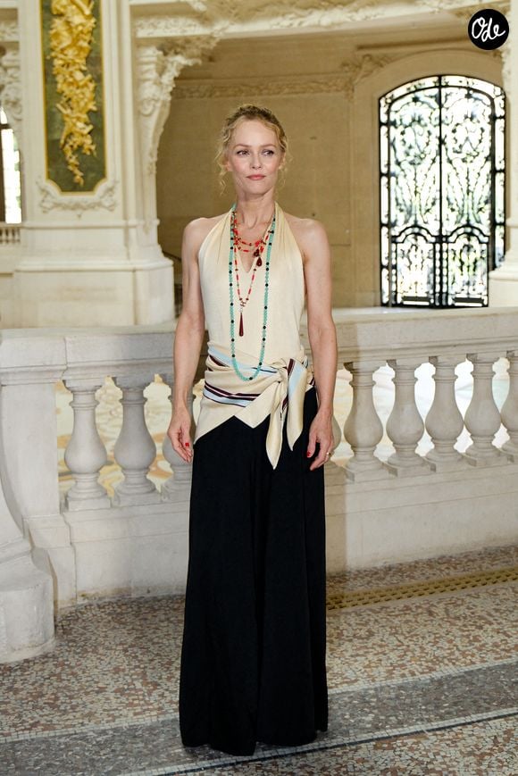 Vanessa Paradis au deuxième défilé Chanel "Collection Haute Couture Automne/Hiver 2026-2027" lors de la Fashion Week de Paris, le 7 juillet 2026

© Pauline Mourey / Bestimage