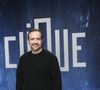 Alexandre Astier est à l'affiche de la série et des films "Kaamelott".

Alexandre Astier sur le plateau de  Clique présenté par M.Achour, et diffusé sur Canal + le  21 octobre 2025, Paris, France, le 14 octobre 2025. © Jack Tribeca / Bestimage