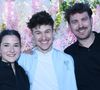Chaque dimanche désormais, le rooftop exclusif du Kimpton St Honoré Paris met à l'honneur la cuisine innovante de Fifi & Charles, Philippine Jaillet et Charles Neyers, candidats phares de Top Chef 2025.
Exclusif - la cheffe Philippine Jaillet (top chef), Quentin Mauro, le chef Charles Neyers (top chef) - Le rooftop du Kimpton St Honoré Paris accueille tous les dimanches "Fifi & Charles" (les chefs Philippine Jaillet et Charles Neyers). Le 9 avril 2025. © Rachid Bellak / Bestimage