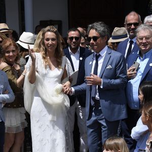Dominique Besnehard - Mariage de Laura Smet et Raphaël Lancrey-Javal à l'église Notre-Dame des Flots au Cap-Ferret le jour de l'anniversaire de son père Johnny Hallyday le 15 juin 2019.  © Agence / Bestimage