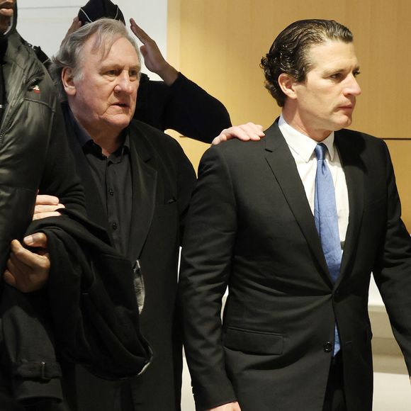 Gérard Depardieu et son avocat Jérémie Assous - - Procès de G.Depardieu pour agressions sexuelles sur deux femmes lors d'un tournage de film en 2021, au tribunal correctionnel de Paris, le 26 mars 2025. L'acteur est accusé d'avoir agressé sexuellement deux femmes en 2021 lors du tournage du film "Les volets verts" de J.Becker.
