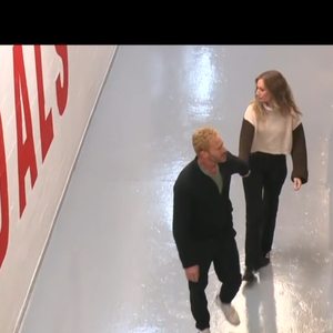 Ce vendredi 20 février 2026 dans Danse avec les stars, Ian Ziering était entouré de sa compagne

Ian Ziering et sa compagne dans Danse avec les stars, capture d'écran TF1