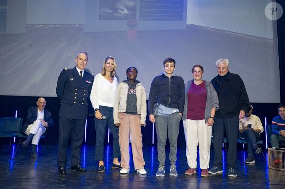Depuis la création de sa fondation en 2008, elle sensibilise à la protection des Océans.

Maud Fontenoy et Claude Lelouch lors de la cérémonie de remise des prix de la Fondation Maud Fontenoy à l'Olympia à Paris le 27 mai 2025. © Pierre Perusseau/Bestimage