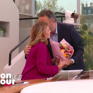 Bruce Toussaint va perdre l'une de ses chroniqueuses durant quelques semaines

Bruce Toussaint fait ses adieux à Garance Pardigon qui quitte l'antenne de TF1 pour entamer son congé maternité.
Crédit : Bonjour/TF1