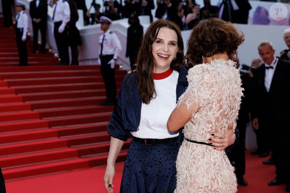 Juliette Binoche, Halle Berry - Montée des marches de la cérémonie de clôture du 78ème Festival International du Film de Cannes, au Palais des Festivals à Cannes. Le 24 mai 2025
© Jacovides-Moreau / Bestimage