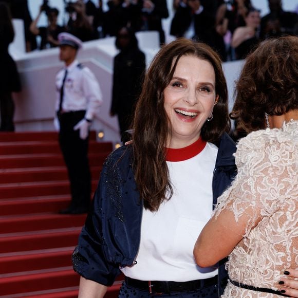 Juliette Binoche, Halle Berry - Montée des marches de la cérémonie de clôture du 78ème Festival International du Film de Cannes, au Palais des Festivals à Cannes. Le 24 mai 2025
© Jacovides-Moreau / Bestimage