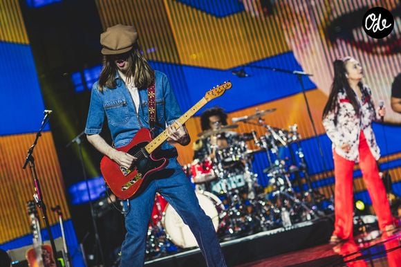 Exclusif - Catherine Ringer et son fils Raoul Chichin - Scène - Enregistrement de l'émission "Tous ensemble pour la musique" pour la fête de la musique 2020 à l'AccorHotels Arena à Paris le 17 juin 2020. © Cyril Moreau / Veeren Ramsamy / Bestimage