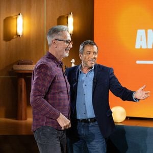 Thierry Lhermitte, Bernard Montiel sur plateau de l'émission "Animalement Vôtre" présentée par Bernard Montiel et diffusée le 22 mars 2026 sur France 3, à Paris, France, le 13 janvier 2026. © Julien Sarkissian/Bestimage